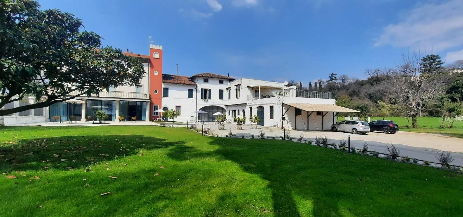 B&B Villa Dina Ντεζεντσάνο ντελ Γκάρντα