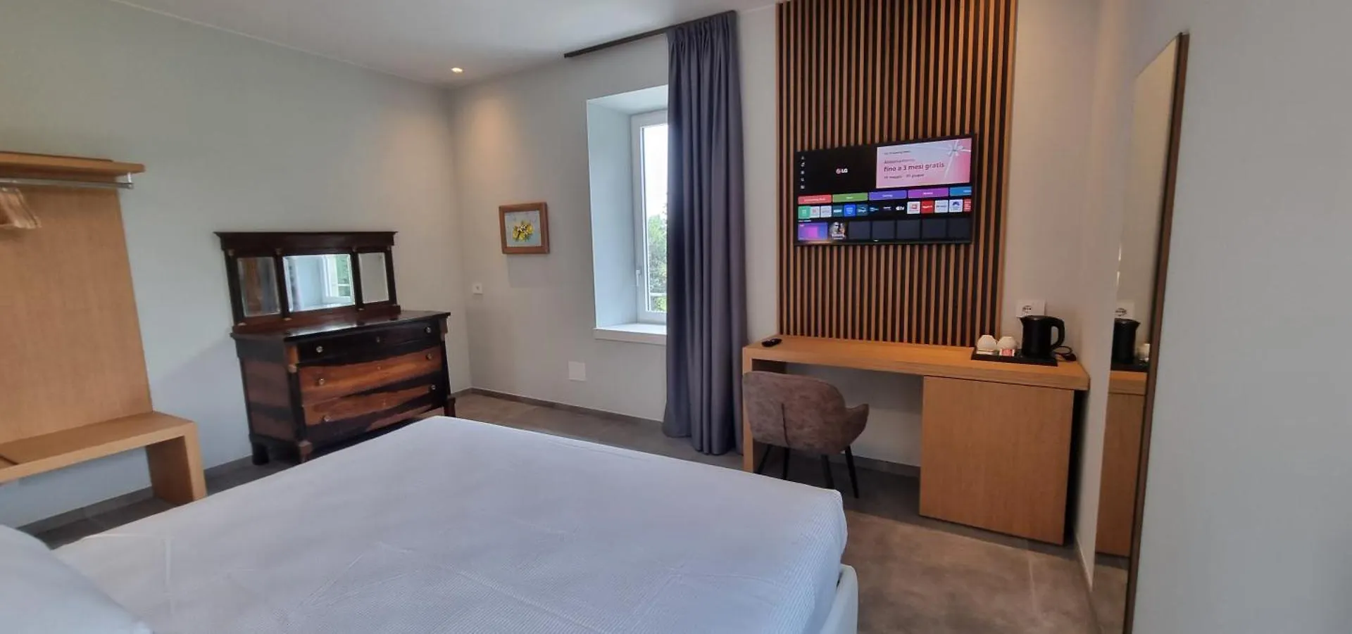 B&B Villa Dina Ντεζεντσάνο ντελ Γκάρντα Bed and Breakfast
