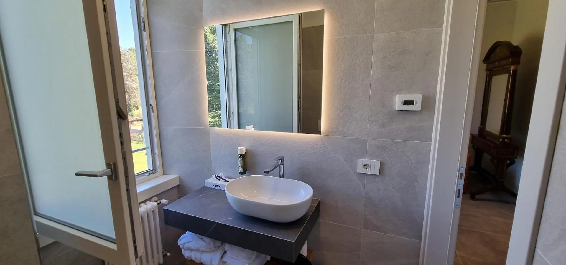 B&B Villa Dina Ντεζεντσάνο ντελ Γκάρντα