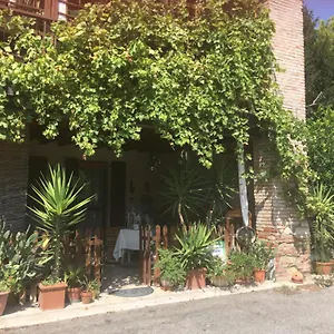 Cosi Fan Tutte Bed & Breakfast